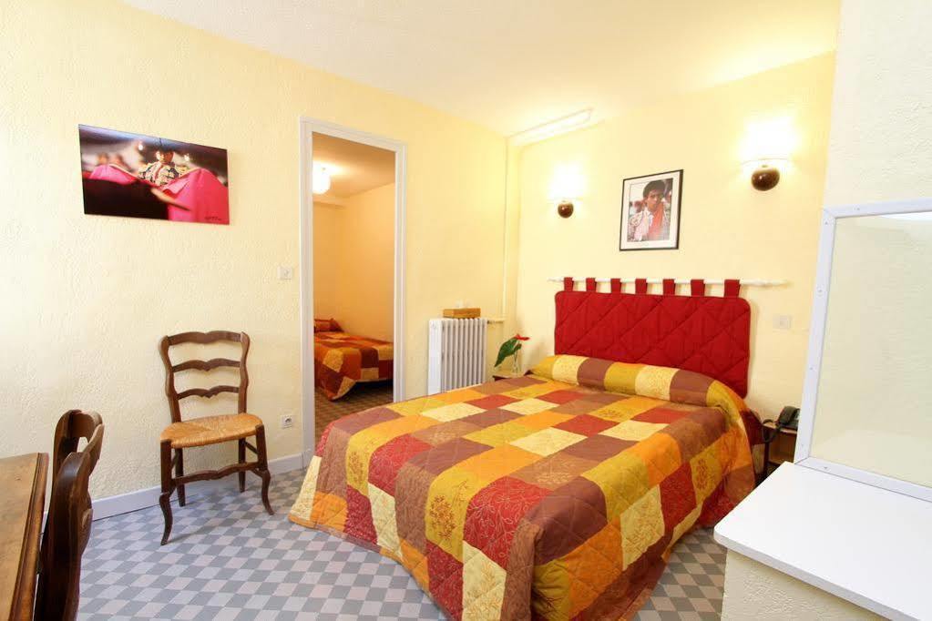 Logis Hotel Le Prieure Bourg-Saint-Andéol Eksteriør billede