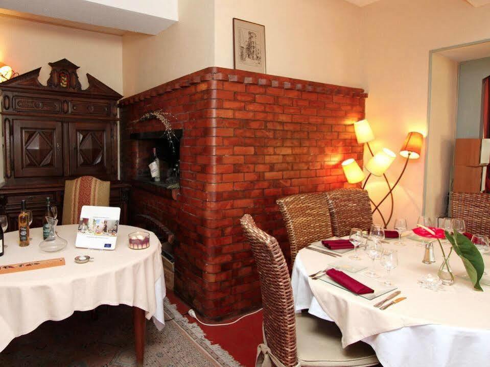 Logis Hotel Le Prieure Bourg-Saint-Andéol Eksteriør billede