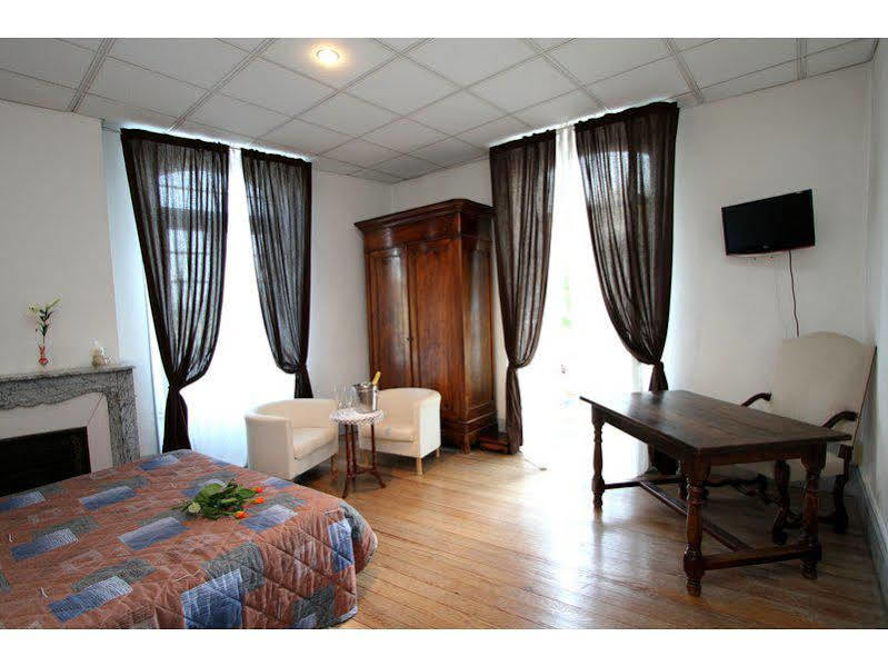 Logis Hotel Le Prieure Bourg-Saint-Andéol Eksteriør billede
